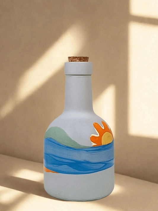 Fényben fürdő öböl - kézzel festett olajtartó üveg a Mediterrán fények kollekcióból